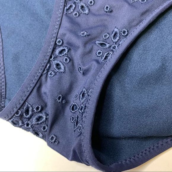 Abercrombie & Fitch Eyelet Tie Bikini Bottoms - Picture 4 of 12